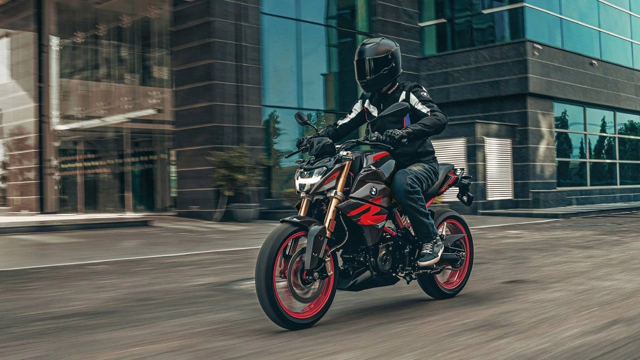 2025 BMW G 310 R