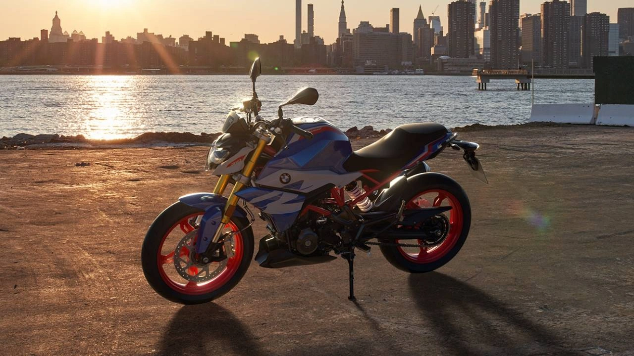 2025 BMW G 310 R motorcycle